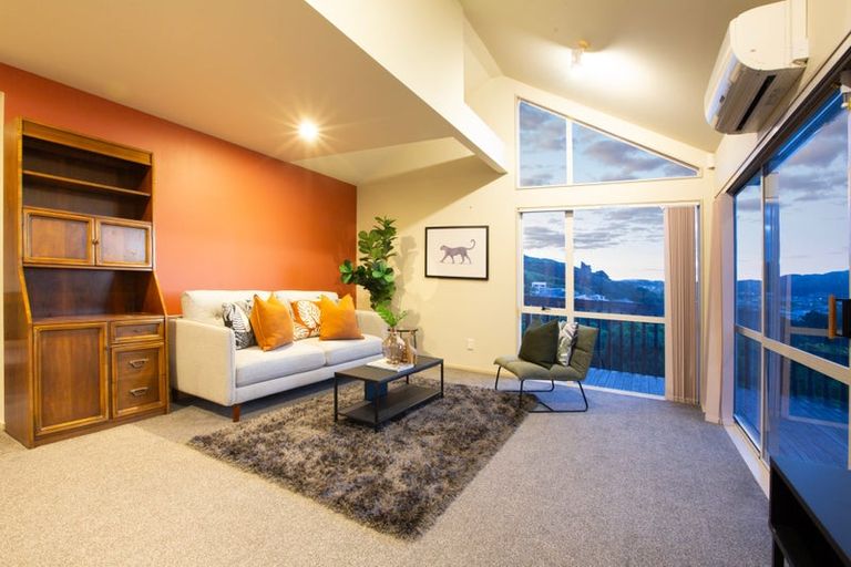 Photo of property in 12 Tombane Terrace, Papakowhai, Porirua, 5024