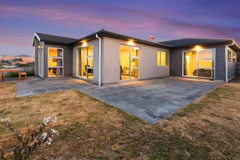 Photo of property in 94 Te Puia Drive, Aotea, Porirua, 5024