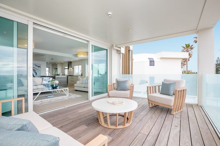 Photo of property in 1/154 Marine Parade, Mount Maunganui, 3116