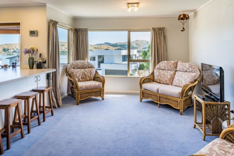 Photo of property in 6 Bowsprit Way, Whitby, Porirua, 5024
