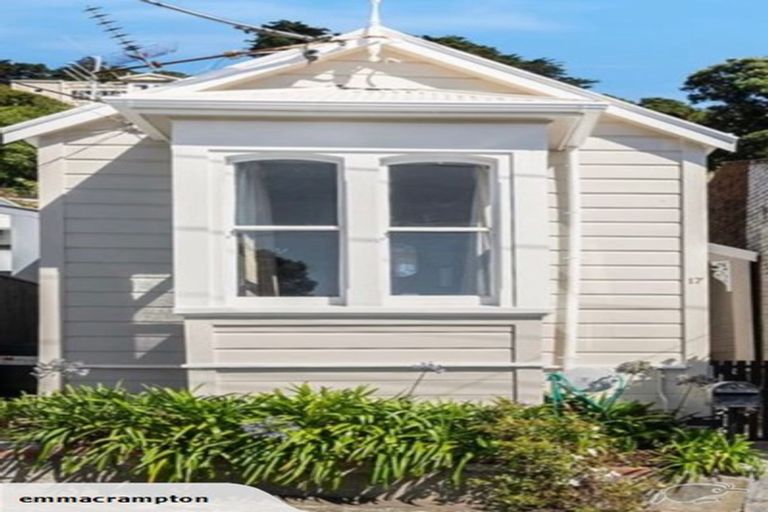 Photo of property in 17 Upper Bourke Street, Kilbirnie, Wellington, 6022