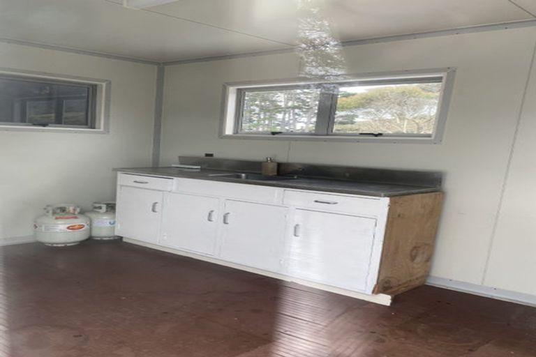 Photo of property in 14 Pukenui Drive, Mahia, 4198
