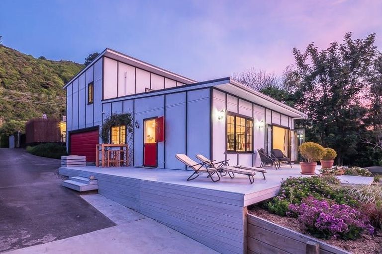 Photo of property in 178 Main Road South, Raumati South, Paraparaumu, 5032