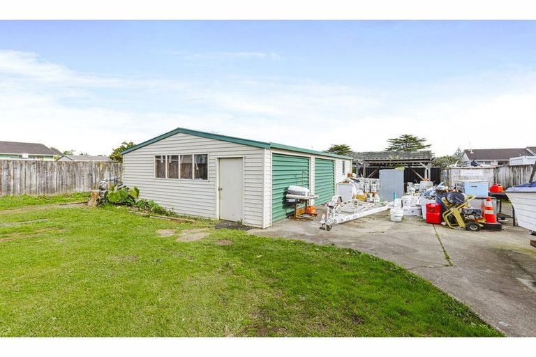 Photo of property in 63 Bader Drive, Mangere, Auckland, 2022
