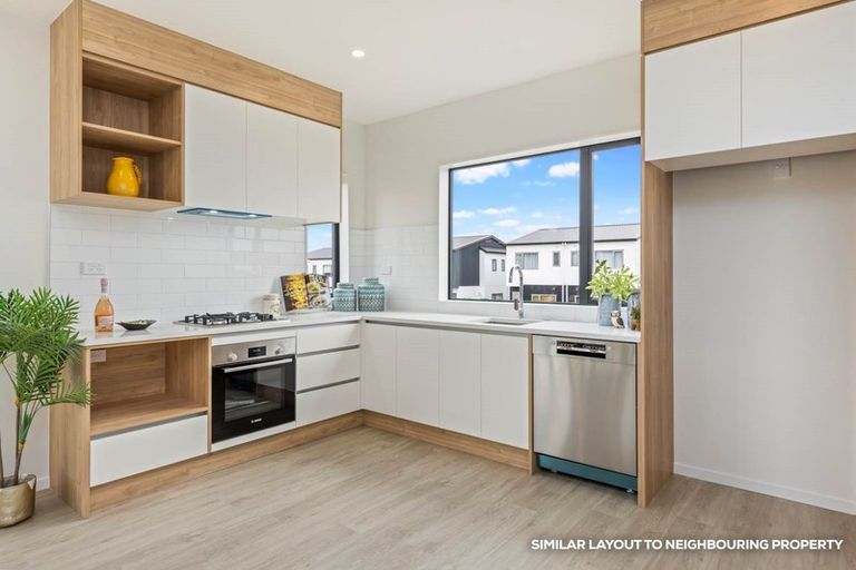 Photo of property in 2 Poruru Close, Papakura, 2110