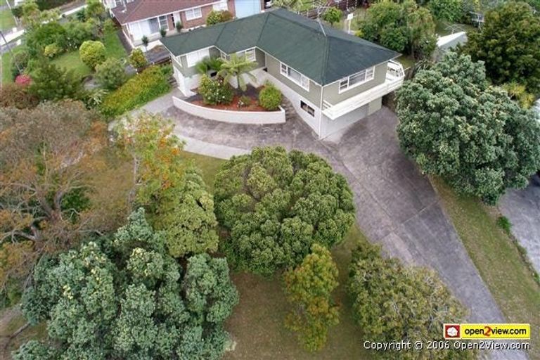 Photo of property in 42 Divich Avenue, Te Atatu South, Auckland, 0610