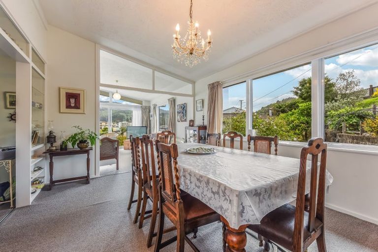 Photo of property in 8 Seaview Crescent, Picton, 7220