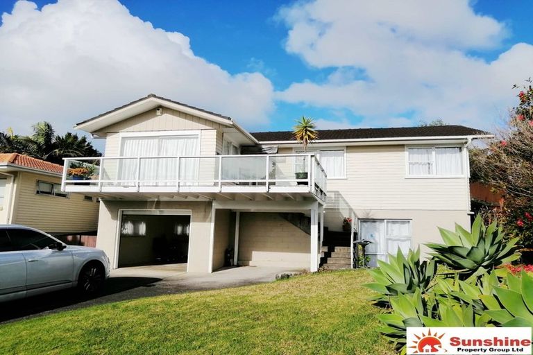 Photo of property in 29 Galaxy Drive, Mairangi Bay, Auckland, 0630