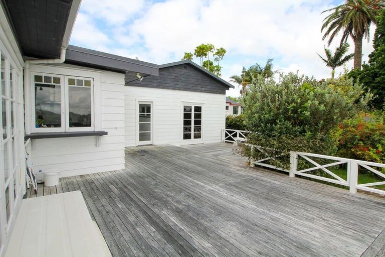 Photo of property in 9-11 Walker Terrace, Te Kopuru, 0391