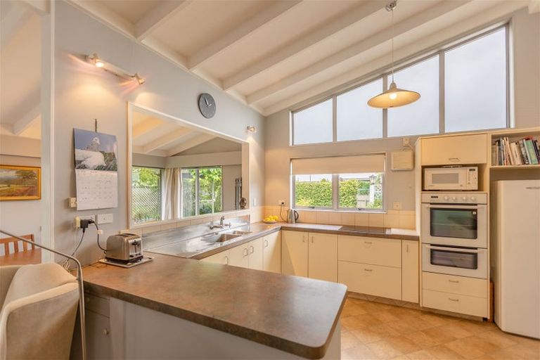 Photo of property in 16 Mckeefry Avenue, Greenmeadows, Napier, 4112