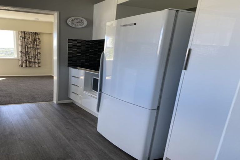 Photo of property in 7 Carluke Street, Paparangi, Wellington, 6037