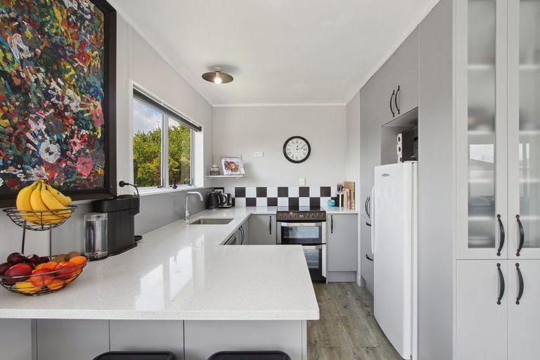 Photo of property in 25 Crispe Road, Clarks Beach, 2122