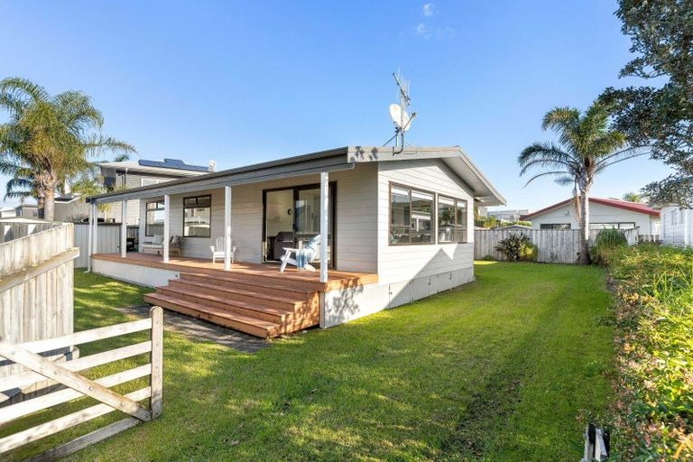 Photo of property in 307b Ocean Road, Whangamata, 3620