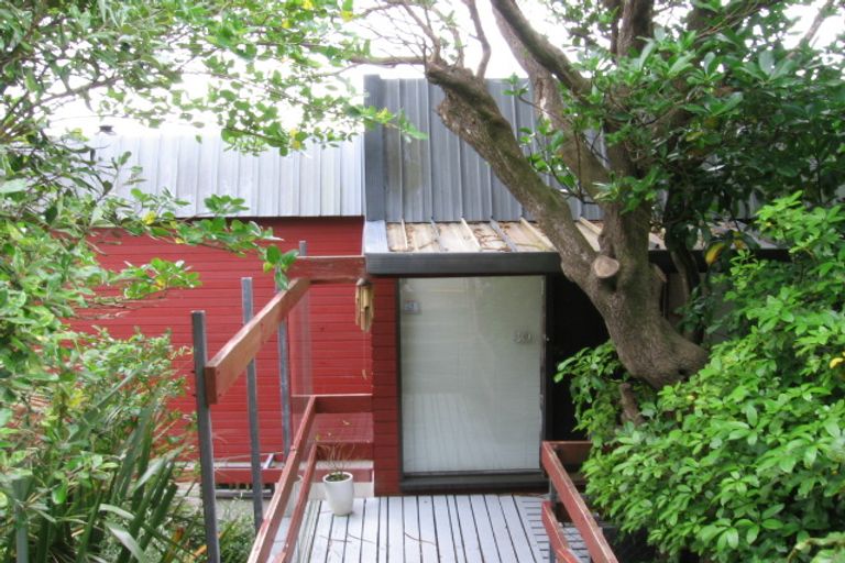 Photo of property in 30 Harland Street, Brooklyn, Wellington, 6021