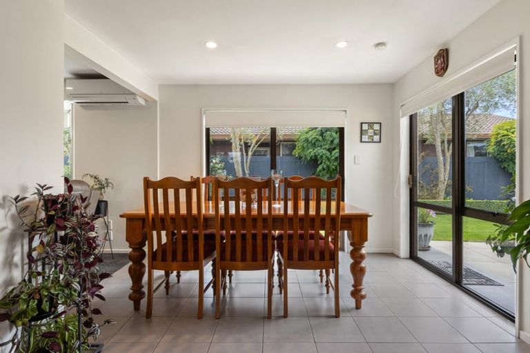 Photo of property in 4 Hegan Place, Rangiora, 7400