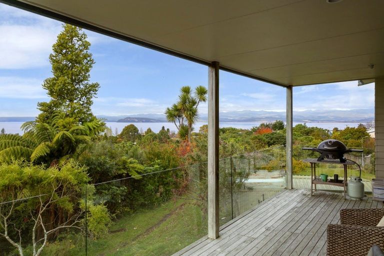 Photo of property in 10 Te Waaka Terrace, Kuratau, Turangi, 3381