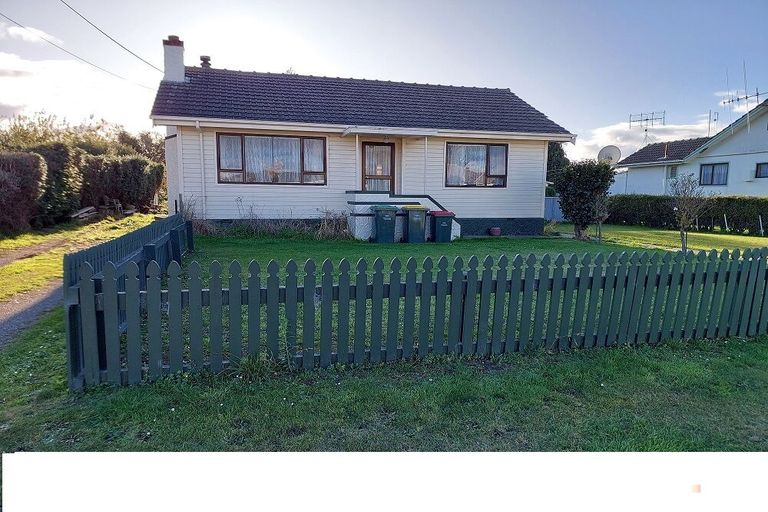 Photo of property in 12 Holmes Street, Waimate, 7924