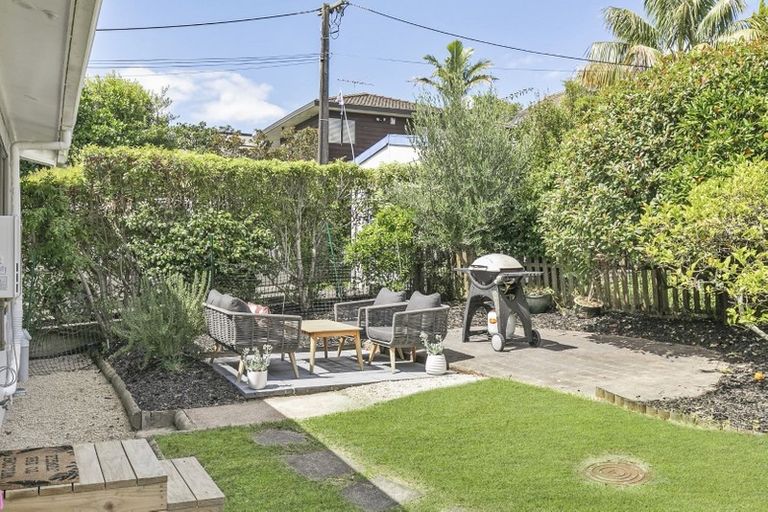 Photo of property in 2/26 Corunna Road, Milford, Auckland, 0620