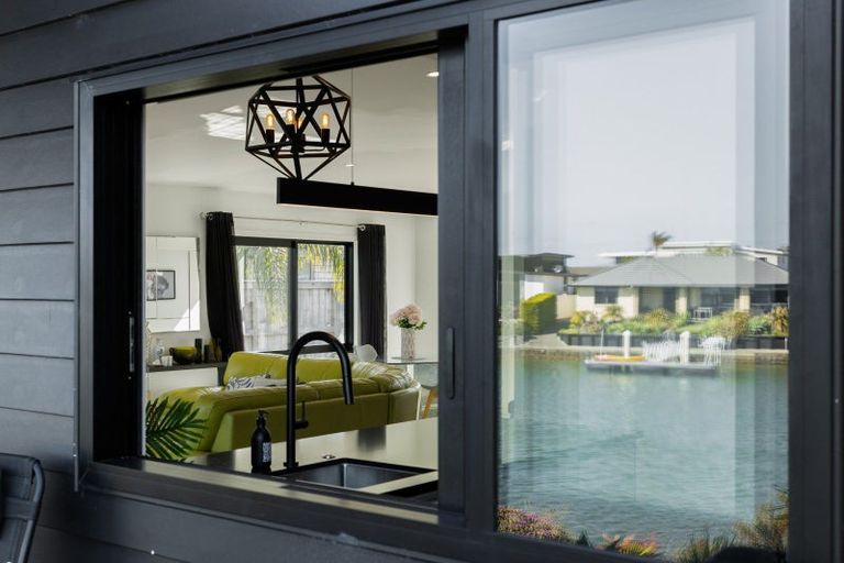 Photo of property in 11 Mermaid Place, Whitianga, 3510