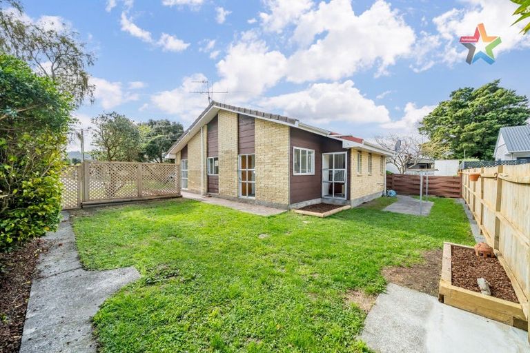 Photo of property in 24 Brook Street, Waiwhetu, Lower Hutt, 5011