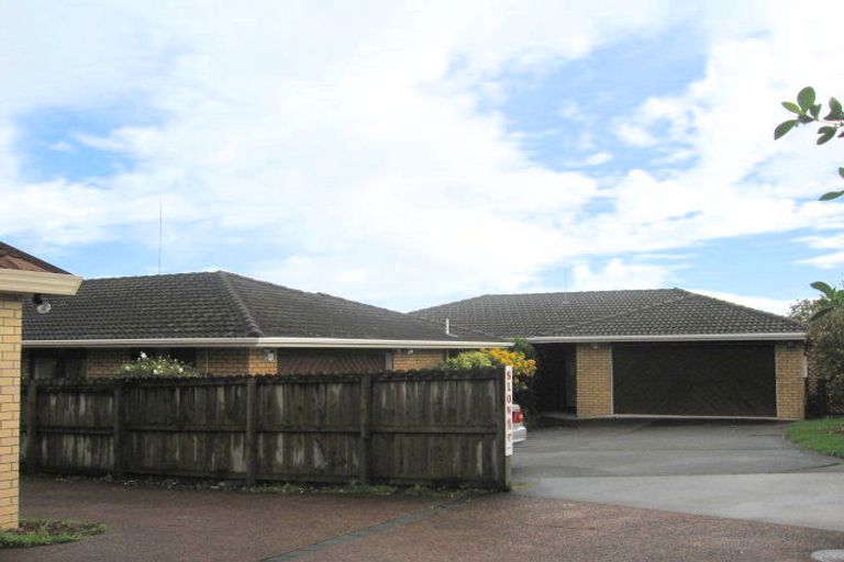 Photo of property in 1/95 Aviemore Drive, Highland Park, Auckland, 2010
