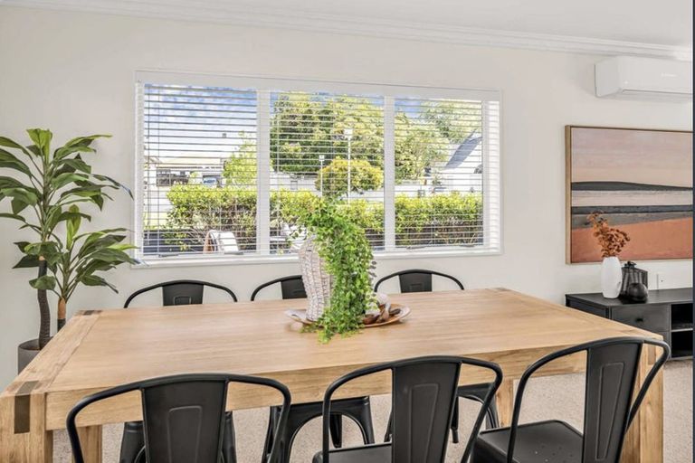 Photo of property in 37 Fourth Avenue, Tauranga, 3110