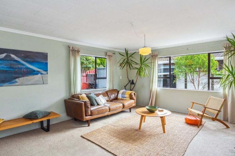 Photo of property in 38 Kapanui Road, Waikanae, 5036