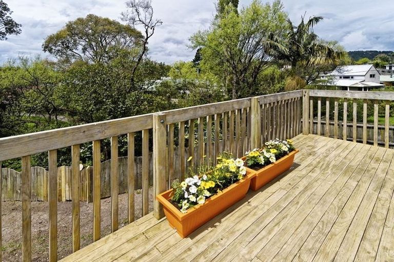 Photo of property in 12 Surat Place, Glen Eden, Auckland, 0602