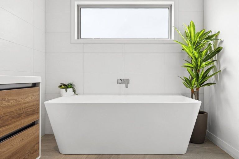 Photo of property in 1 Alan Livingston Drive, Cambridge, 3434