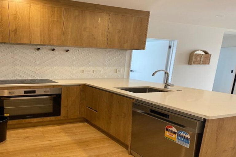 Photo of property in 201/553c Glenfield Road, Glenfield, Auckland, 0629