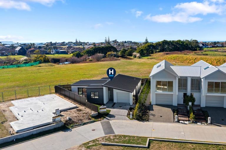 Photo of property in 12 Rehua Way, Papamoa, 3118