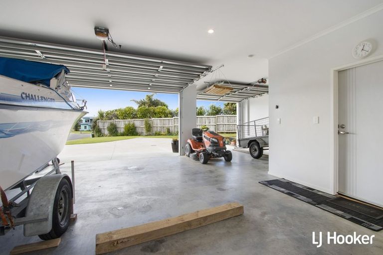 Photo of property in 17 Athenree Heights, Athenree, Waihi Beach, 3177