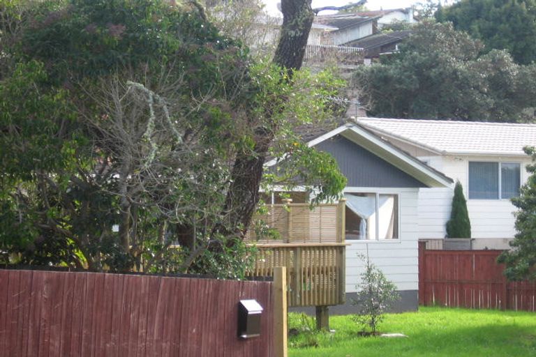 Property details for 54 Hartley Terrace, Massey, Auckland, 0614