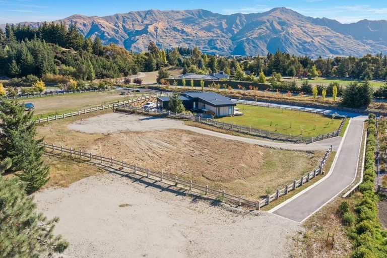 Photo of property in 7 Mcrae Rise, Wanaka, 9305