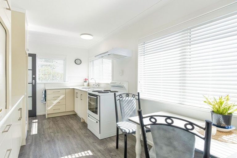 Photo of property in 5 Mersey Street, Levin, 5510