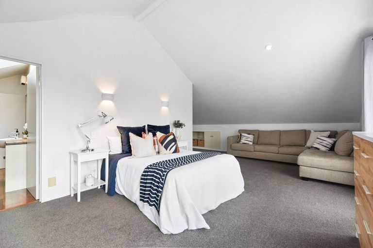 Photo of property in 2 Ashley Street, St Andrews, Hamilton, 3200