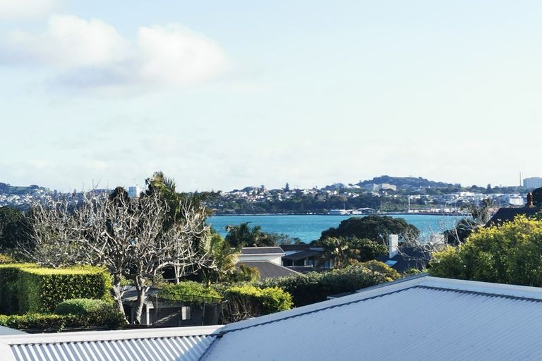 Photo of property in 11b Mays Street, Devonport, Auckland, 0624