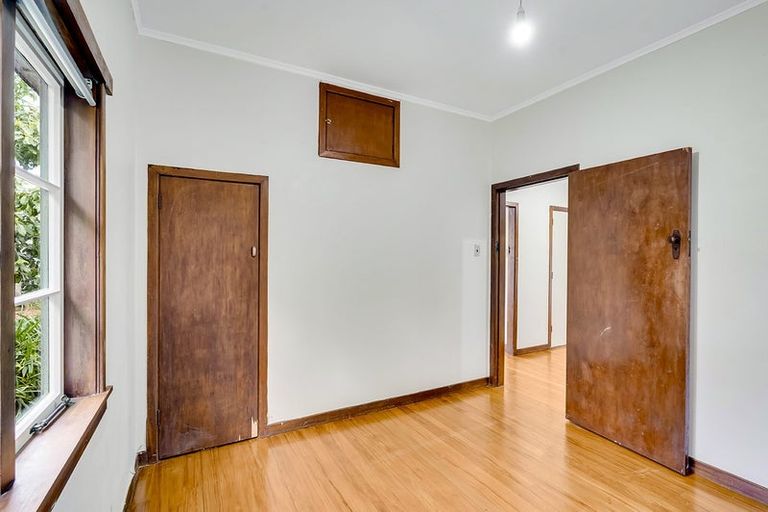 Photo of property in 22 Opoia Road, Hamilton East, Hamilton, 3216
