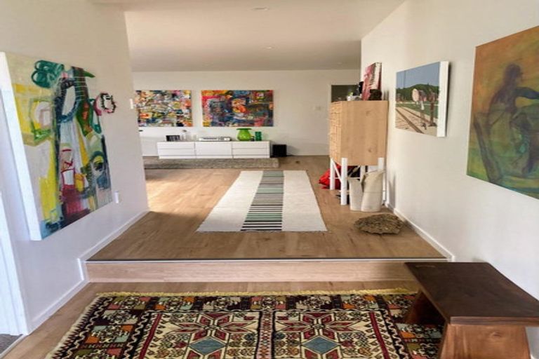 Photo of property in 5 Pendene Place, Forrest Hill, Auckland, 0620