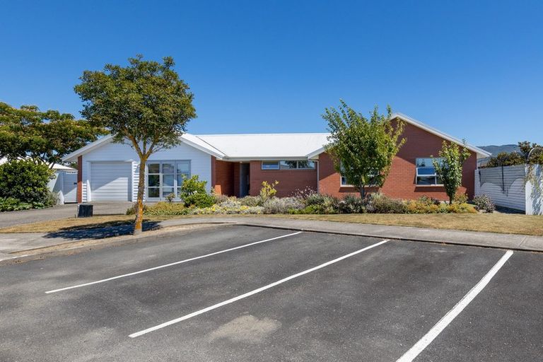 Photo of property in 16 Kitakita Grove, Motueka, 7120