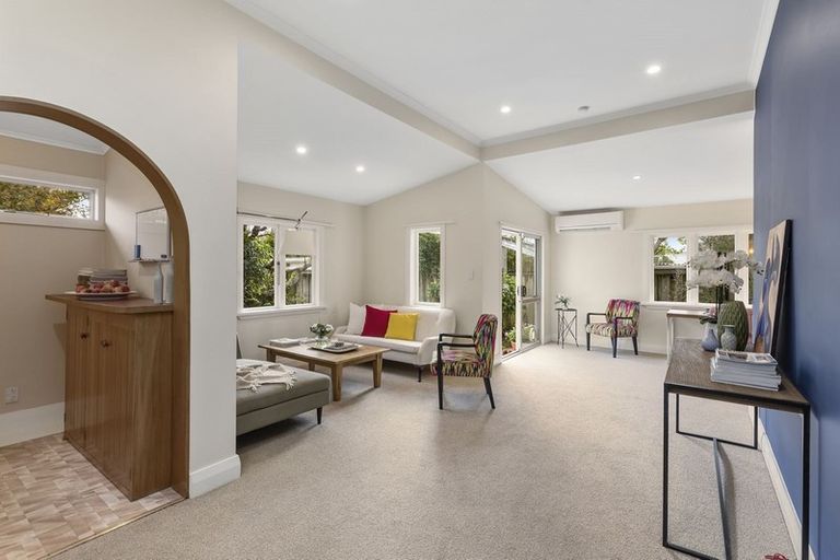 Photo of property in 2 Ngaio Street, Eastbourne, Lower Hutt, 5013