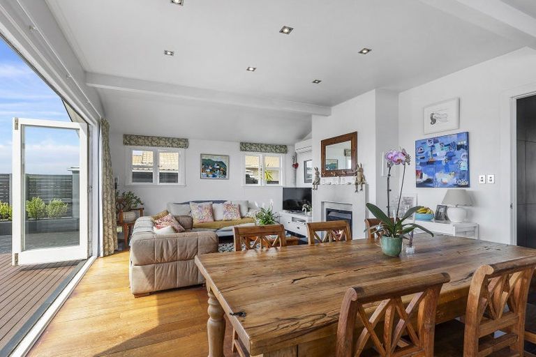 Photo of property in 29 Mana Street, Vogeltown, Wellington, 6021