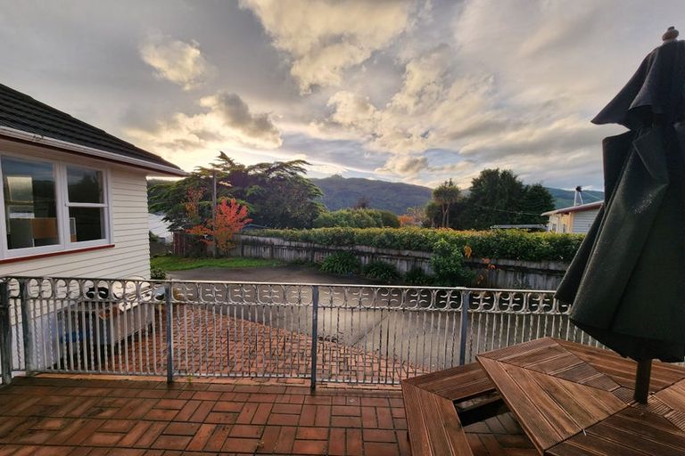 Photo of property in 31 Dunns Street, Silverstream, Upper Hutt, 5019
