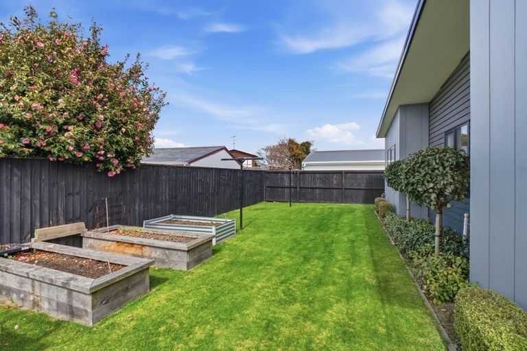 Photo of property in 190 Withells Road, Avonhead, Christchurch, 8042