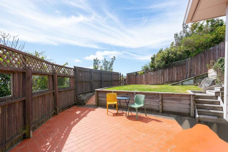 Photo of property in 16 Carluke Street, Paparangi, Wellington, 6037