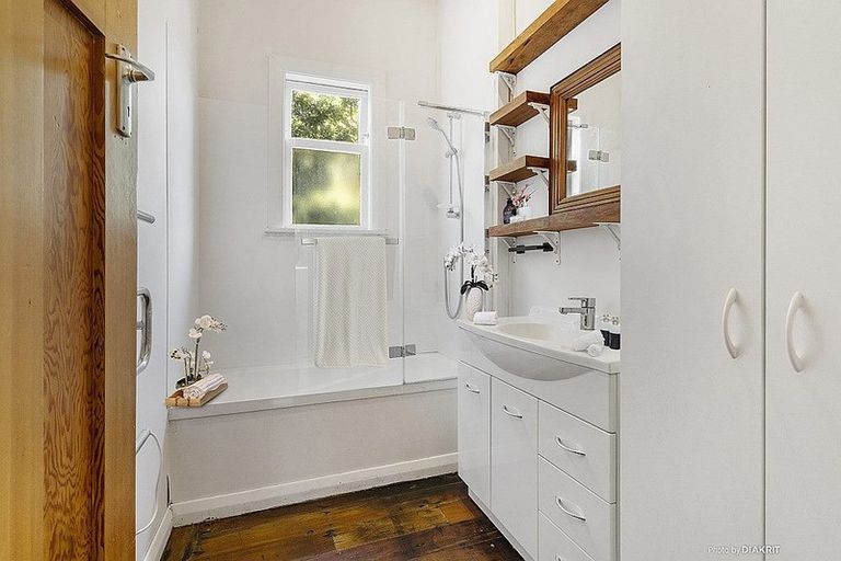 Photo of property in 36 Volga Street, Island Bay, Wellington, 6023