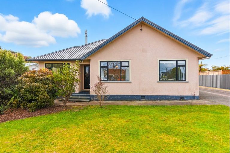 Photo of property in 22 York Street, Levin, 5510