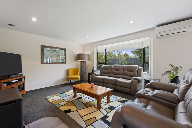 Photo of property in 4 Hegan Place, Rangiora, 7400