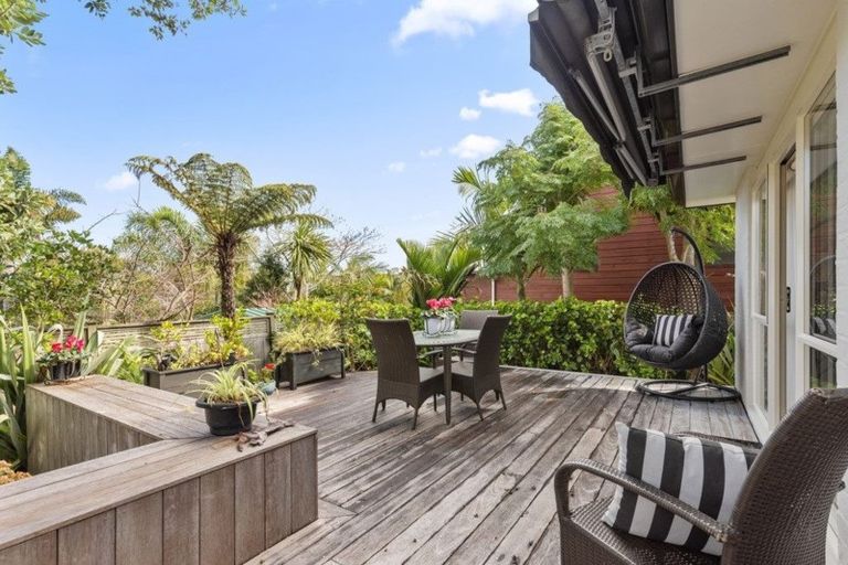 Photo of property in 6 Orewa Street, Torbay, Auckland, 0630