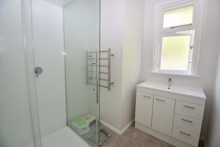 Photo of property in 17 Dixon Street, Carterton, 5713